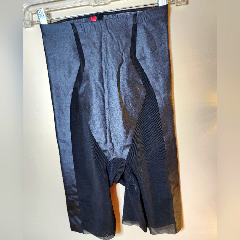 NEW! Spanx